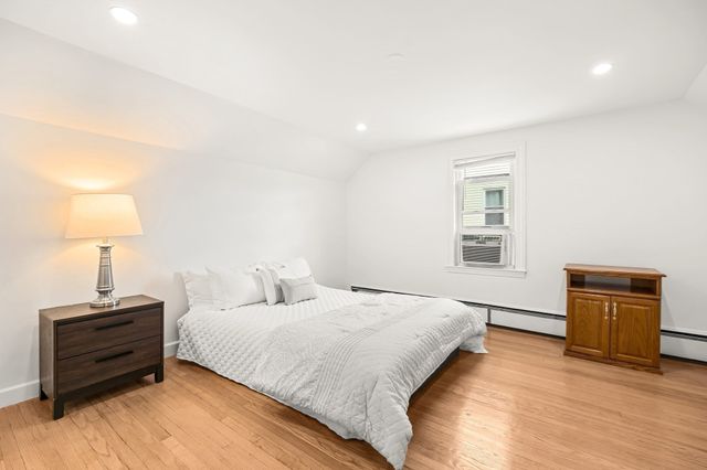 10 Garfield Avenue, Woburn, MA 01801