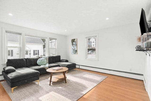 10 Garfield Avenue, Woburn, MA 01801