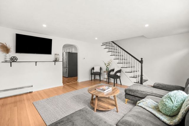 10 Garfield Avenue, Woburn, MA 01801