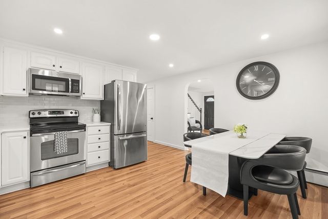 10 Garfield Avenue, Woburn, MA 01801