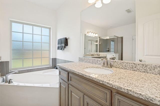 824 State Street, Desoto, TX 75115