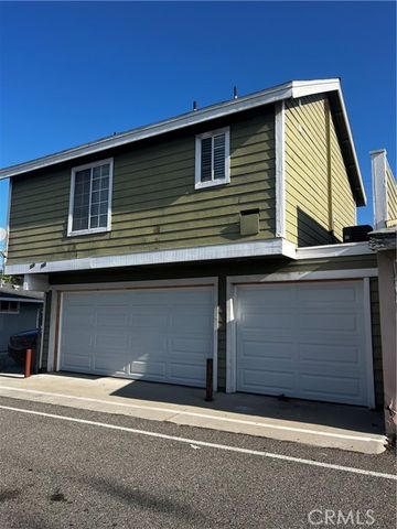 320 W Truslow Avenue D, Fullerton, CA 92832