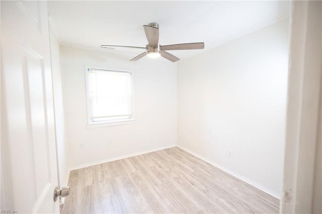 1003 Grimes RD, Hampton, VA 23663