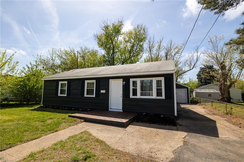 1003 Grimes RD, Hampton, VA 23663