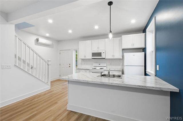 362 East Street, Buffalo, NY 14207