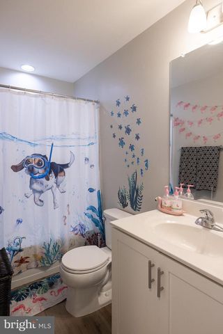 176 SCOTCH PINE DR, Bunker Hill, WV 25413