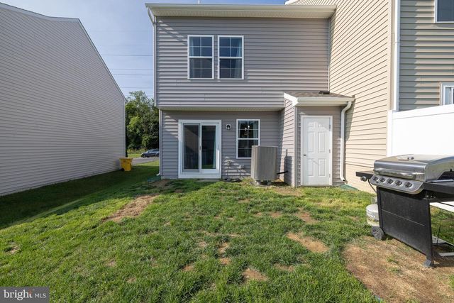 176 SCOTCH PINE DR, Bunker Hill, WV 25413