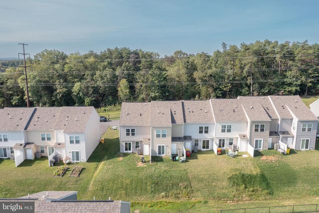 176 SCOTCH PINE DR, Bunker Hill, WV 25413