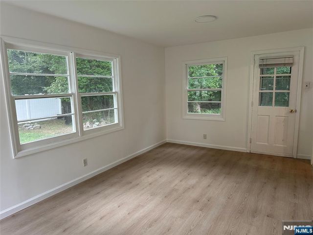 36 Morningside Avenue, Cresskill, NJ 07626
