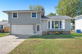284 E Overlook Drive, Eastlake, OH 44095