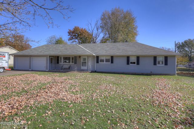 1910 Wynwood Drive, Carthage, MO 64836