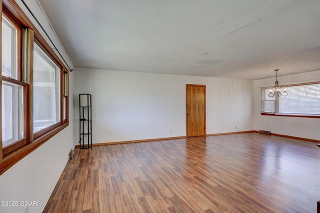 1910 Wynwood Drive, Carthage, MO 64836