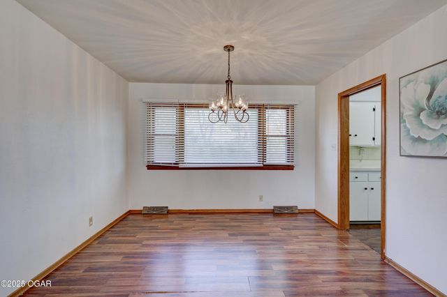 1910 Wynwood Drive, Carthage, MO 64836