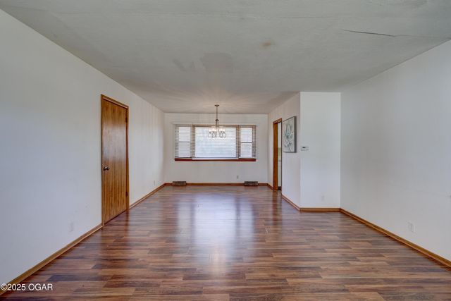 1910 Wynwood Drive, Carthage, MO 64836