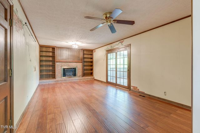 209 Coralwood Drive, Kingsport, TN 37663