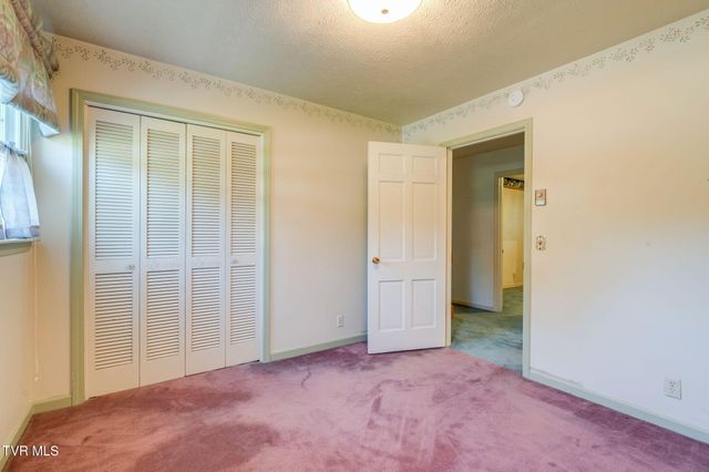 209 Coralwood Drive, Kingsport, TN 37663