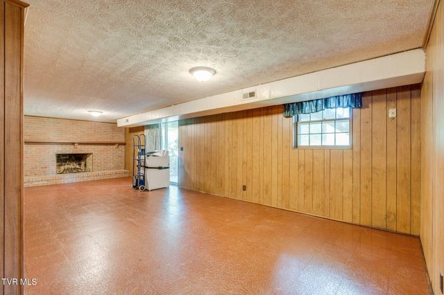 209 Coralwood Drive, Kingsport, TN 37663