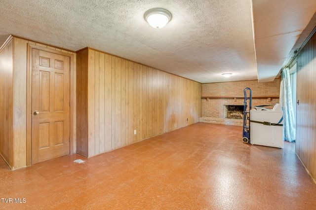 209 Coralwood Drive, Kingsport, TN 37663