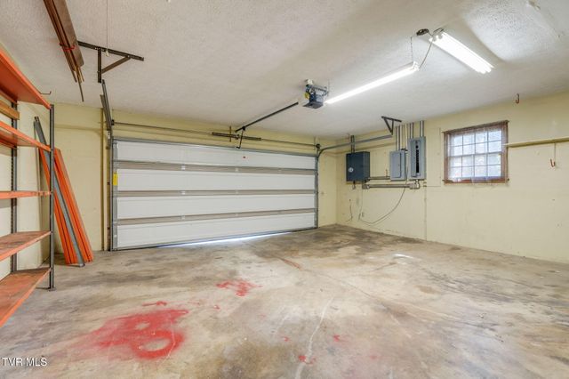 209 Coralwood Drive, Kingsport, TN 37663