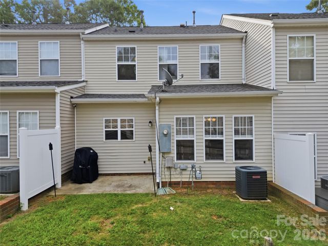 5836 Pisgah Way, Charlotte, NC 28217