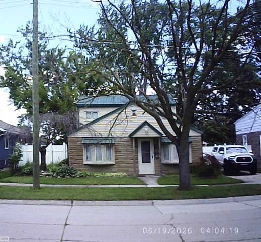 434 Gallup Street, Mount Clemens, MI 48043