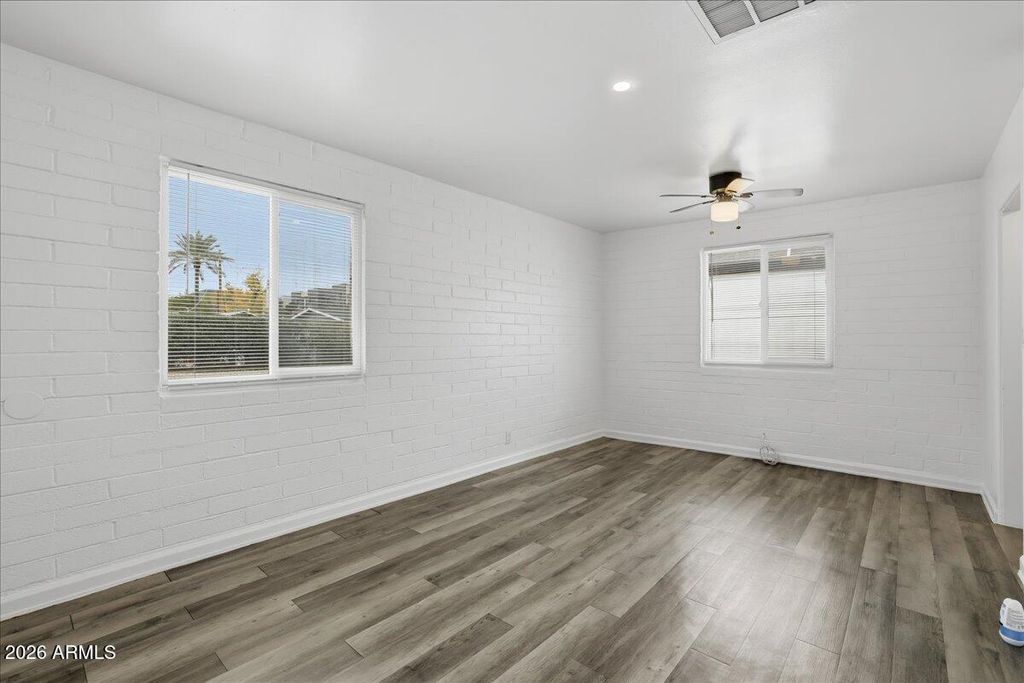 Image 14 of property listing at 920 E MONTEBELLO Avenue, Phoenix, AZ 85014