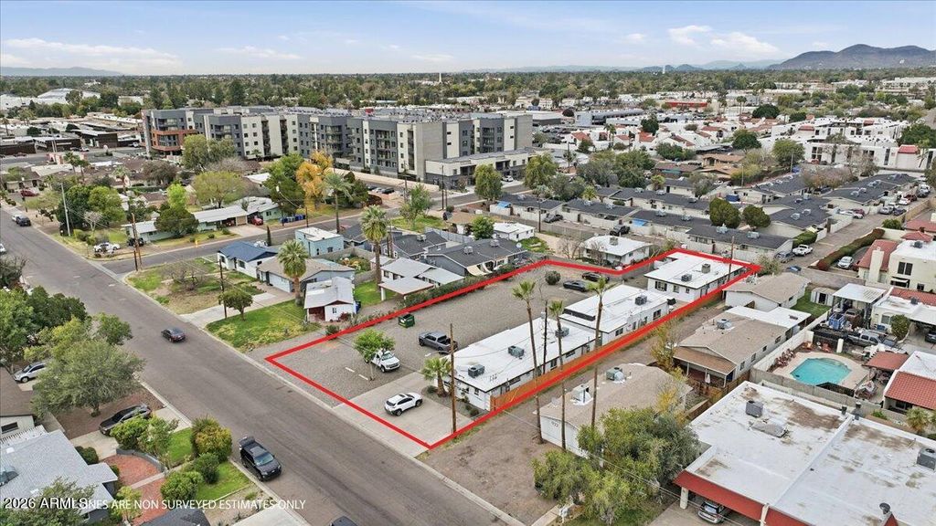 Image 20 of property listing at 920 E MONTEBELLO Avenue, Phoenix, AZ 85014