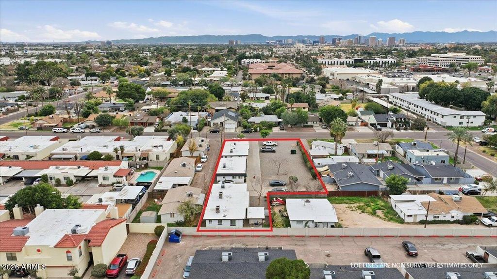 Image 22 of property listing at 920 E MONTEBELLO Avenue, Phoenix, AZ 85014