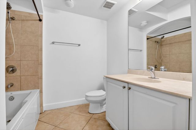 1660 Renaissance Commons Boulevard 2626, Boynton Beach, FL 33426