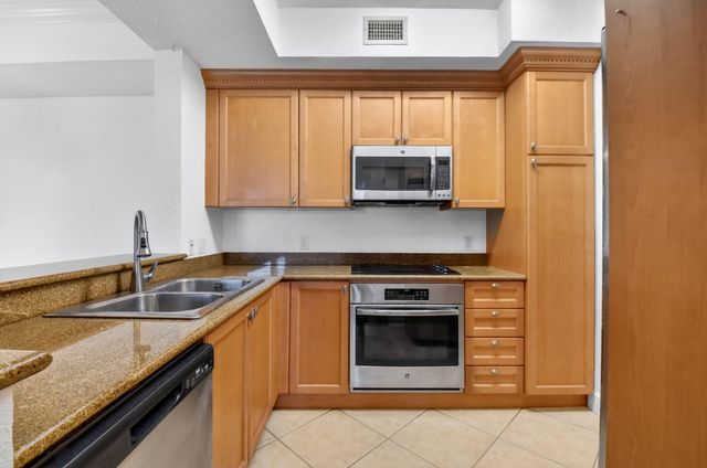 1660 Renaissance Commons Boulevard 2626, Boynton Beach, FL 33426