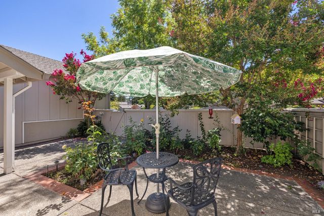 18509 Wellesley Ct, Sonoma, CA 95476