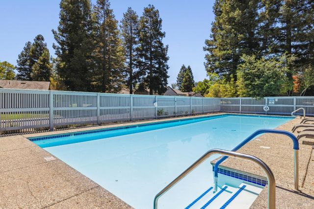 18509 Wellesley Ct, Sonoma, CA 95476