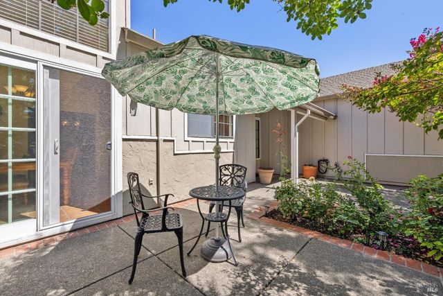 18509 Wellesley Ct, Sonoma, CA 95476