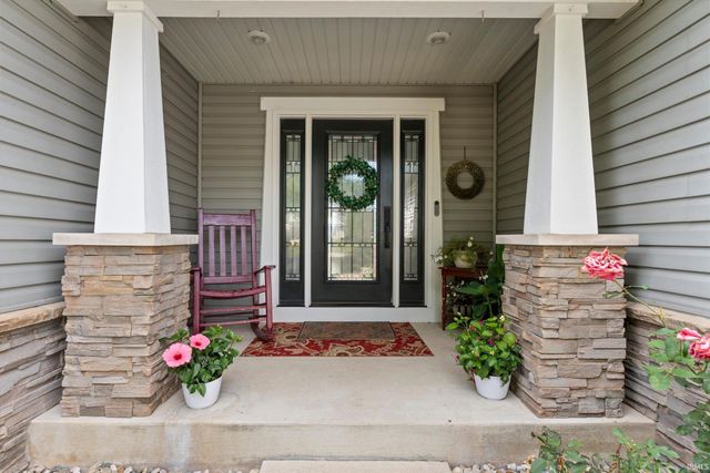51215 Enchanted Oak Court, South Bend, IN 46628