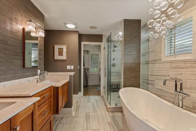 51215 Enchanted Oak Court, South Bend, IN 46628
