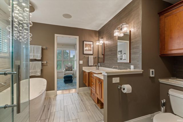 51215 Enchanted Oak Court, South Bend, IN 46628