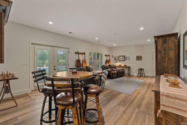 51215 Enchanted Oak Court, South Bend, IN 46628