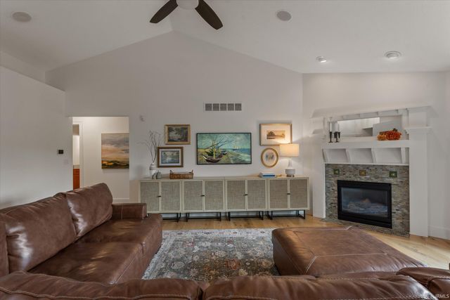51215 Enchanted Oak Court, South Bend, IN 46628