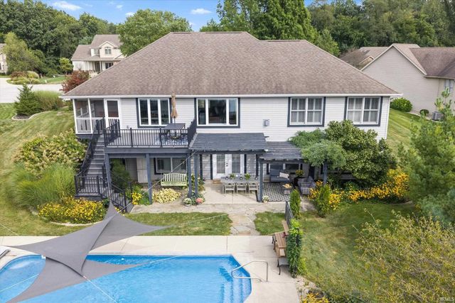 51215 Enchanted Oak Court, South Bend, IN 46628
