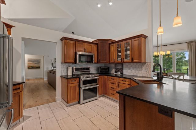 51215 Enchanted Oak Court, South Bend, IN 46628