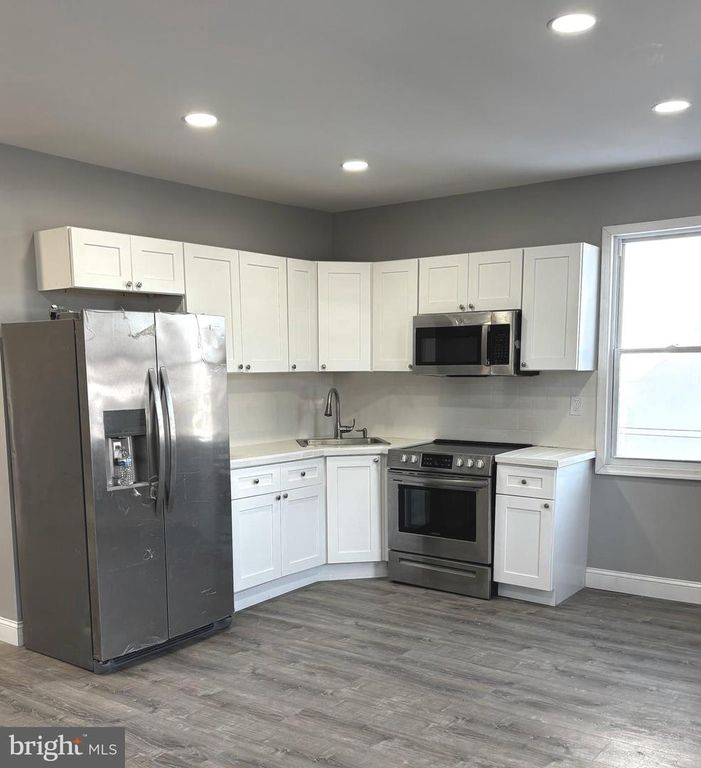 11890 BUSTLETON AVE, Philadelphia, PA 19116