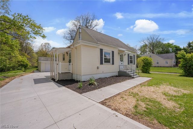 7531 Macedonia Road, Oakwood, OH 44146