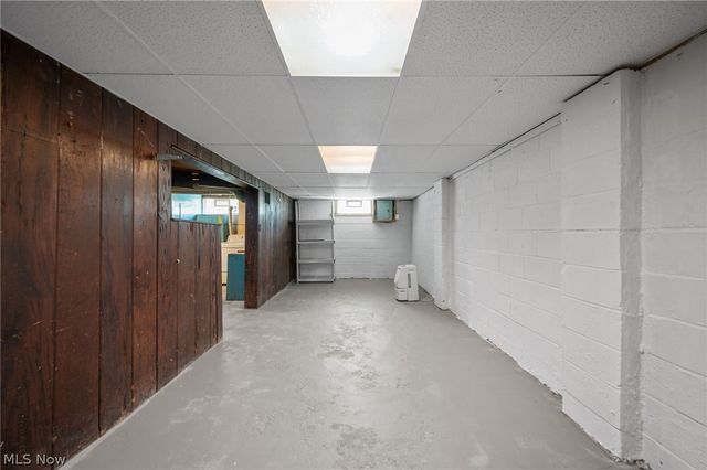 7531 Macedonia Road, Oakwood, OH 44146
