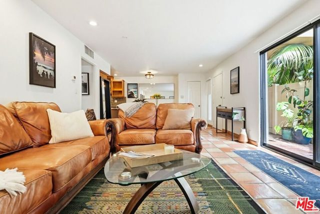 970 100 Palm Avenue 100, West Hollywood, CA 90069