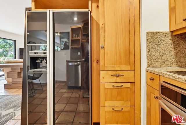 970 100 Palm Avenue 100, West Hollywood, CA 90069