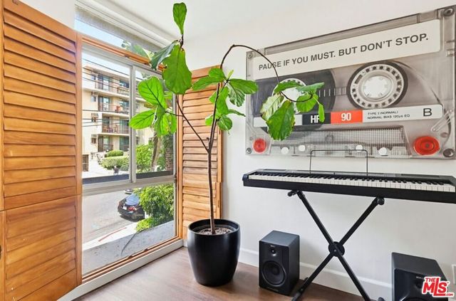 970 100 Palm Avenue 100, West Hollywood, CA 90069