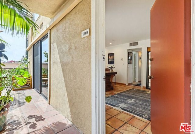 970 100 Palm Avenue 100, West Hollywood, CA 90069