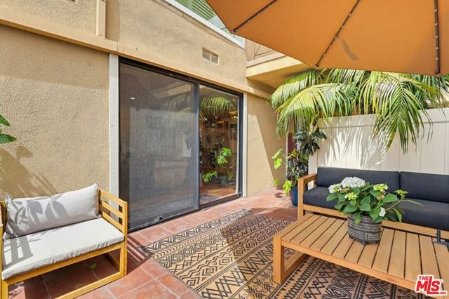 970 100 Palm Avenue 100, West Hollywood, CA 90069