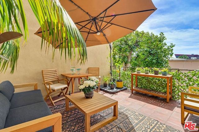 970 100 Palm Avenue 100, West Hollywood, CA 90069