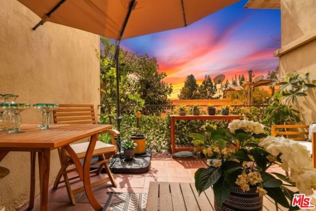 970 100 Palm Avenue 100, West Hollywood, CA 90069